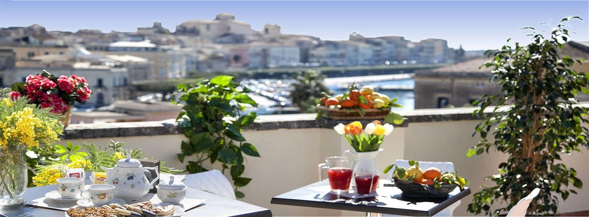 Hotel Le Muse Сиракуза Екстериор снимка
