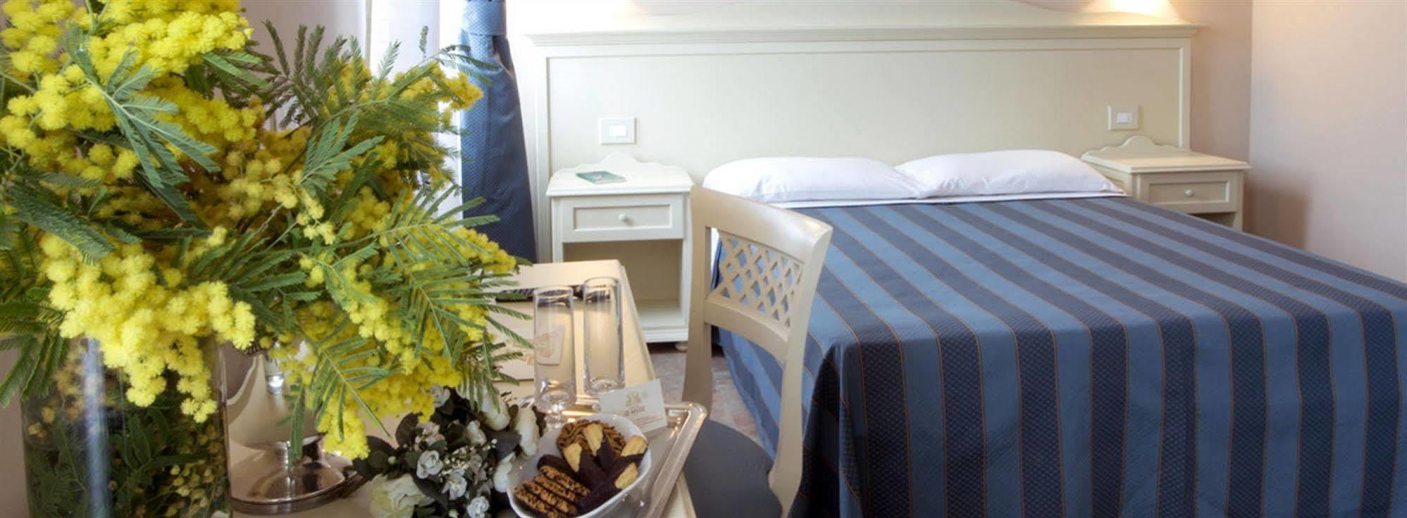 Hotel Le Muse Сиракуза Екстериор снимка