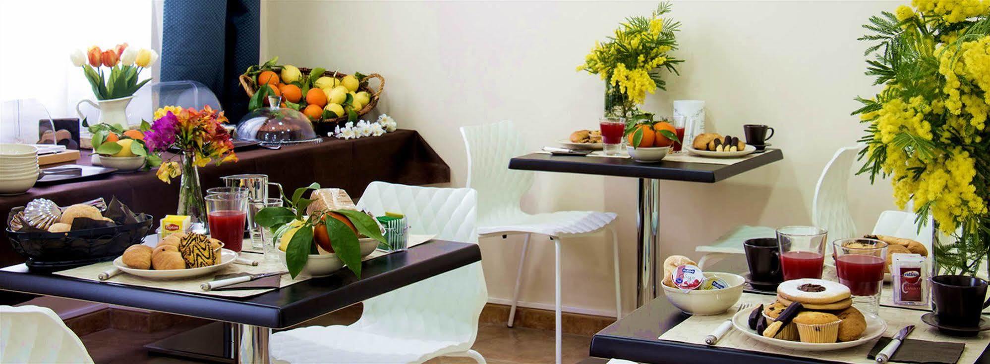 Hotel Le Muse Сиракуза Екстериор снимка